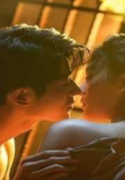 Between Love and Frost Çin